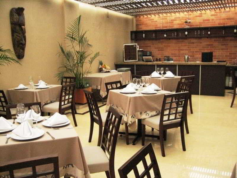 Hotel Santa Barbara Real Bogota Exterior photo